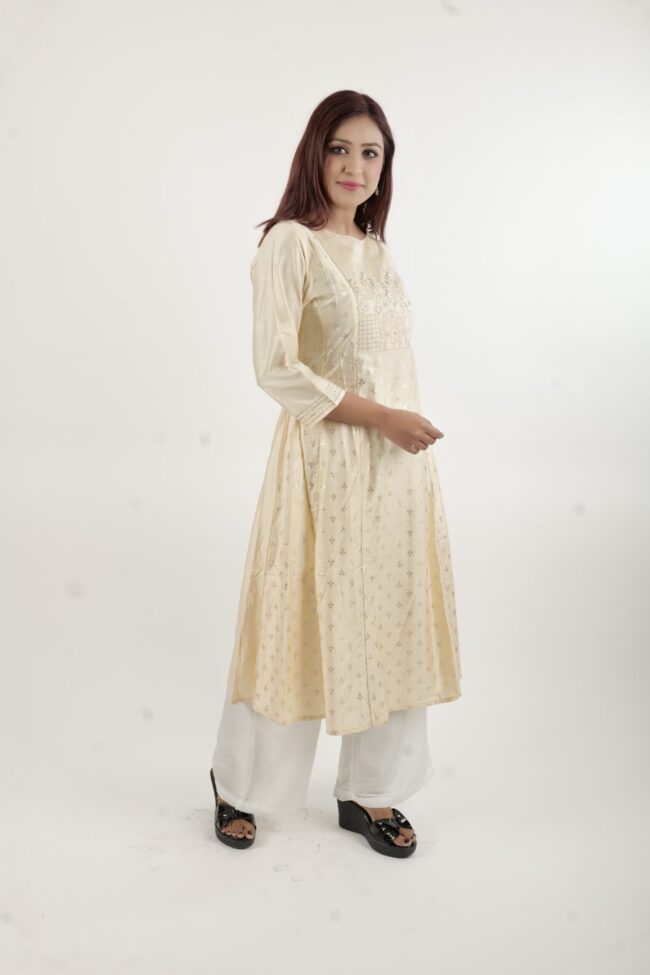 Women Cream Embroidered Kurta With A Line Hemline Detailing - Image 6