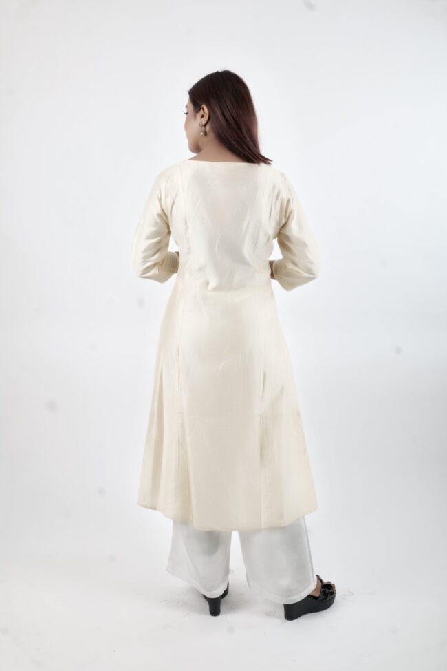 Women Cream Embroidered Kurta With A Line Hemline Detailing - Image 3