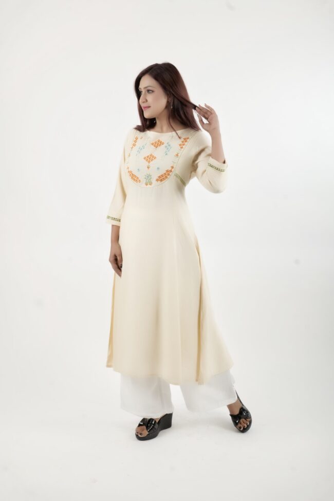 Women Cream A Line Kurta With Embroidery Yoke Pattern - Image 4