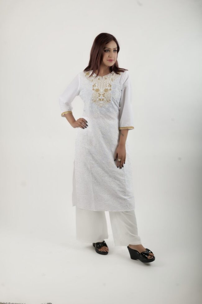 Women White Straight Kurta With Golden Embroidery Work - Image 4